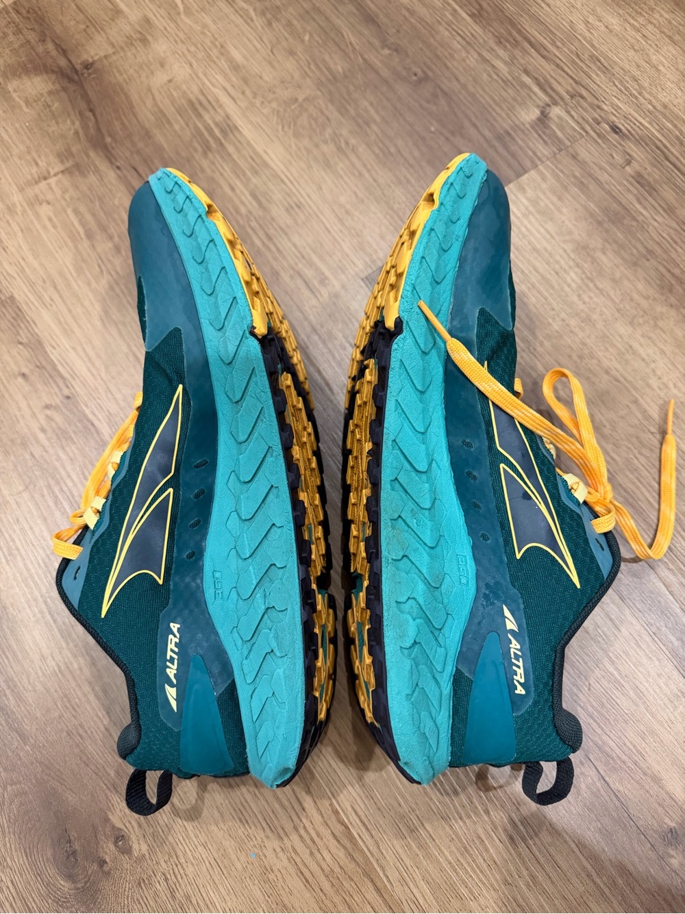 Altra Men's Teal Athletic Shoes with Yellow Laces - Picture 7 of 10